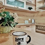 Lägenhet Cozy Rooftop - Your Home, Away From Home! Tirana