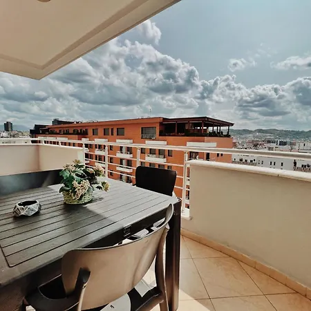 Cozy Rooftop - Your Home, Away From Home! 公寓 地拉那