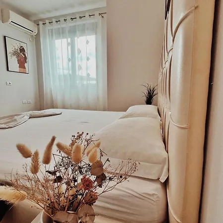 Appartement Cozy Rooftop - Your Home, Away From Home! Tirana